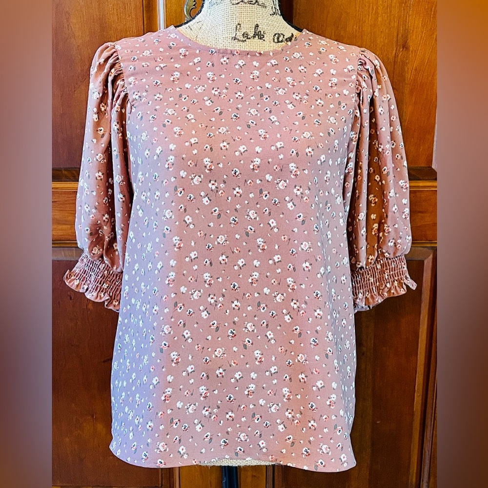 Pleione by Nordstrom Rack Small Dusty Pink Floral Top with Puffed Sleeves